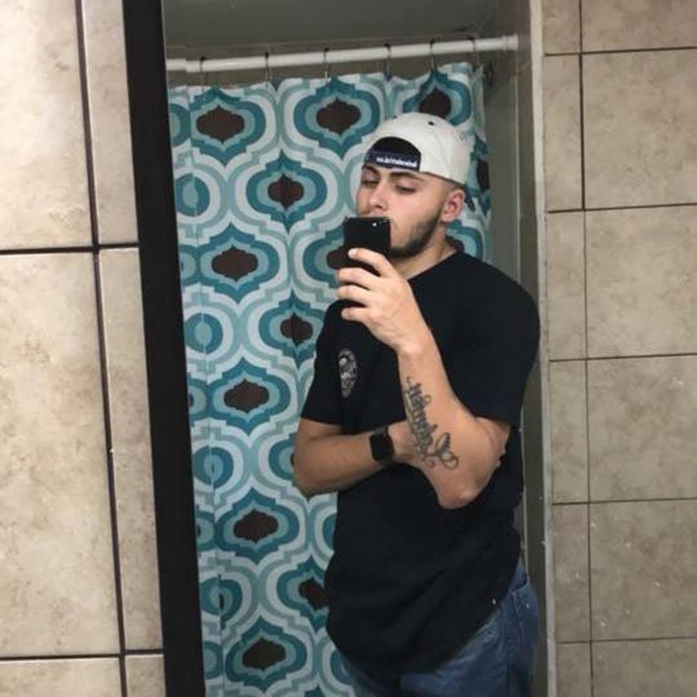 Meet your Posher, Diego